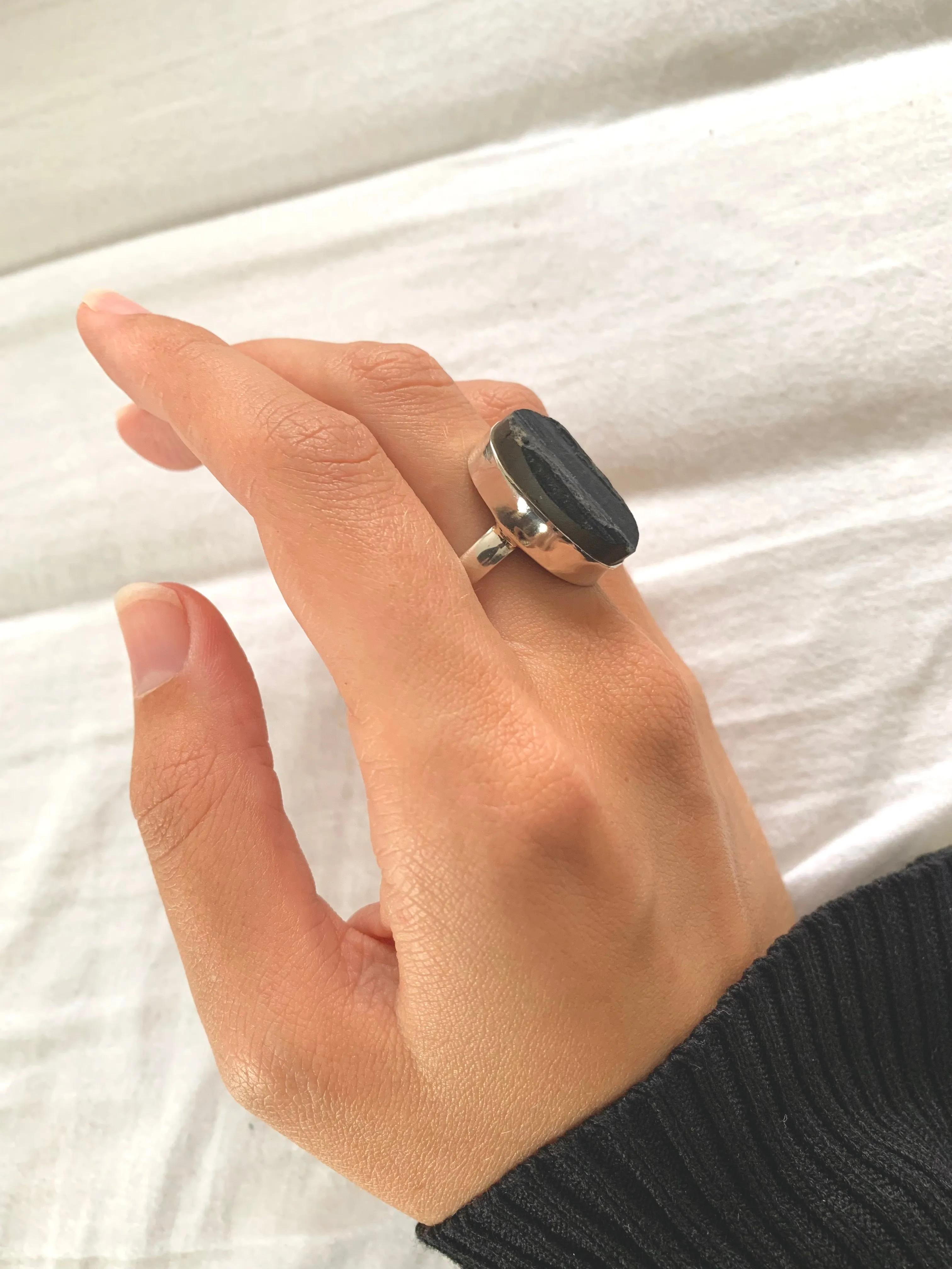 Black Tourmaline Akoni Ring - Oval