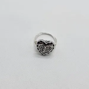 Button Heart Ring