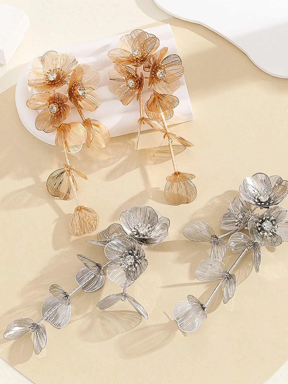 Floral Decor Graceful Fringed Earrings