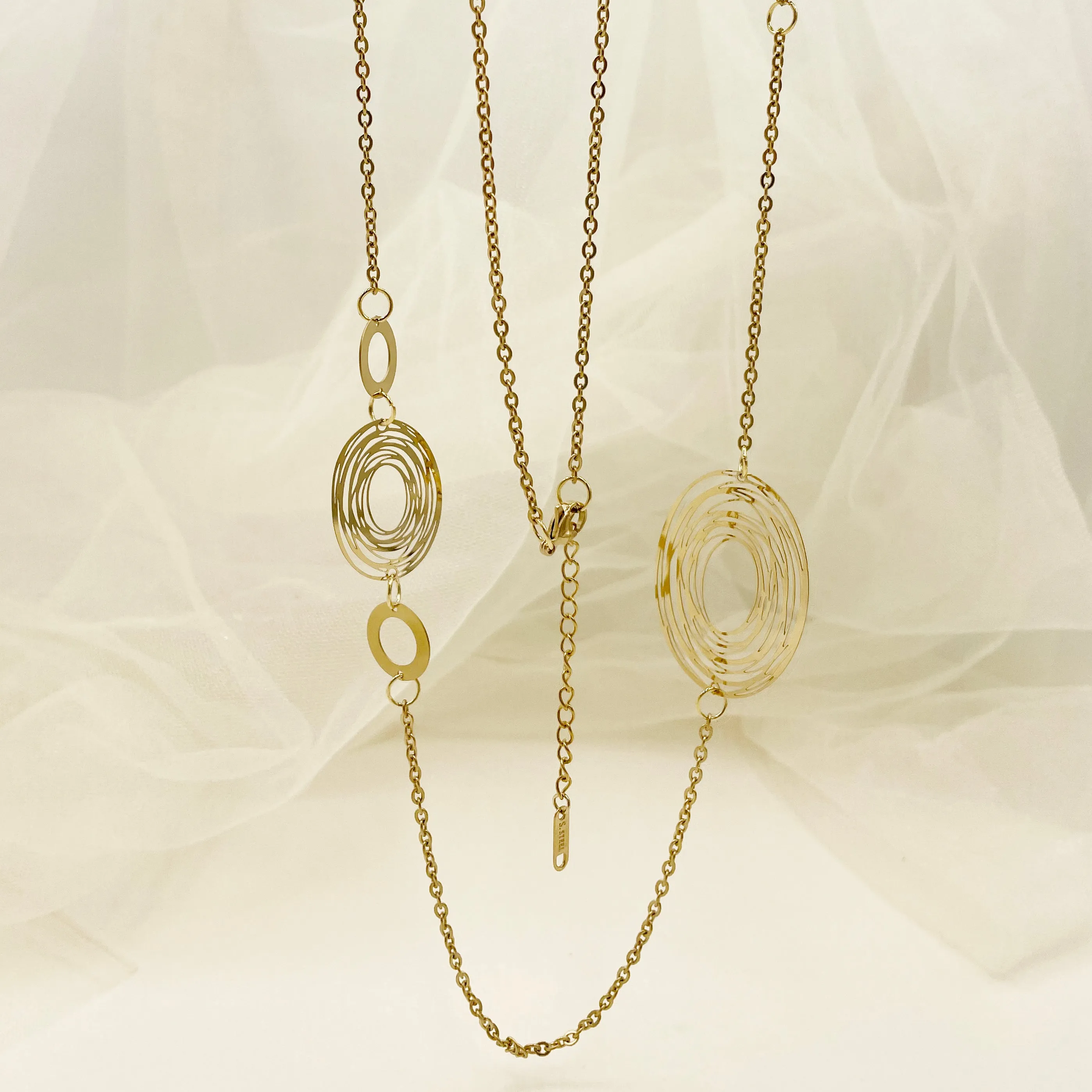 Glam Circle  Layered Necklaces